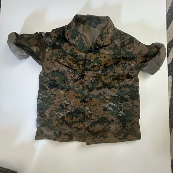 Green and Brown Camouflage Matching Set Durable Outdoor Wear - Picture 2 of 11